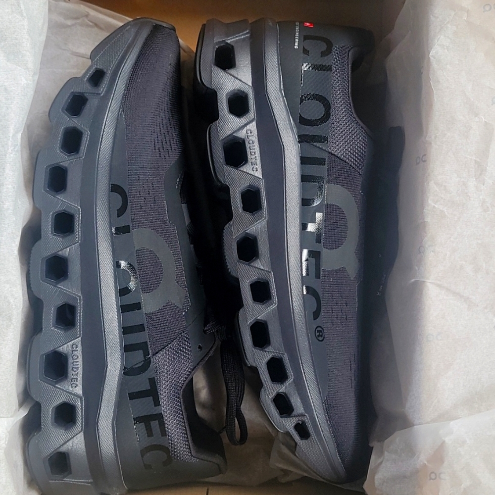 Cloudmonster, size 11, black